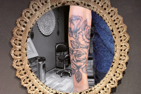 ♂ Roses tattoo